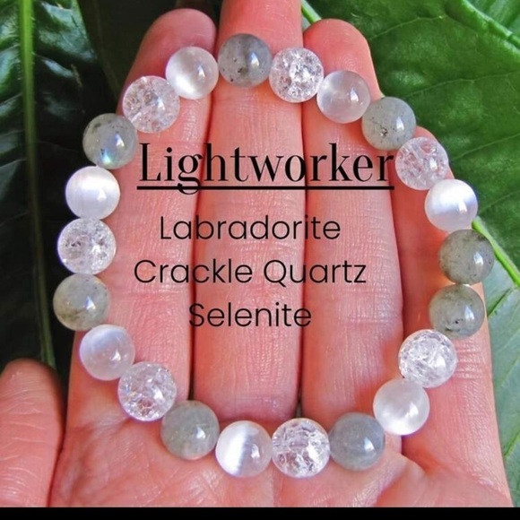Light worker Handmade Crystal Labradorite Quartz Selenite Stretch Bracelet - Picture 4 of 5